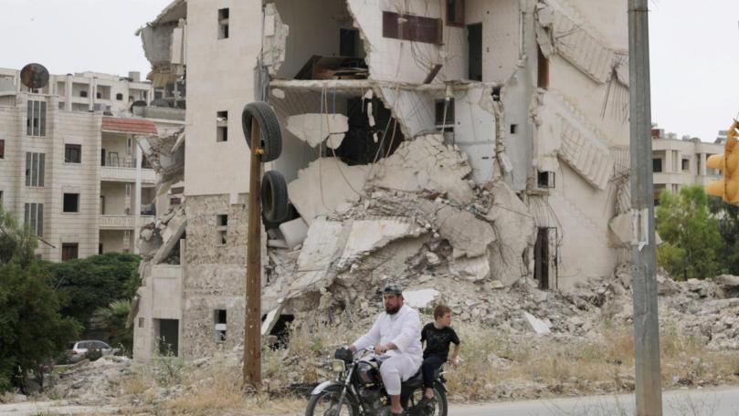 Civilian death toll mounts as Syrian offensive widens