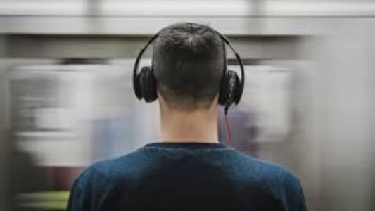 الصوت في سمّاعات الرأس يؤثر مباشرة على حاسة السمع