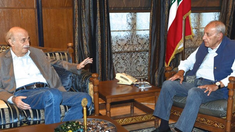لماذا قرّر بري حماية جنبلاط؟