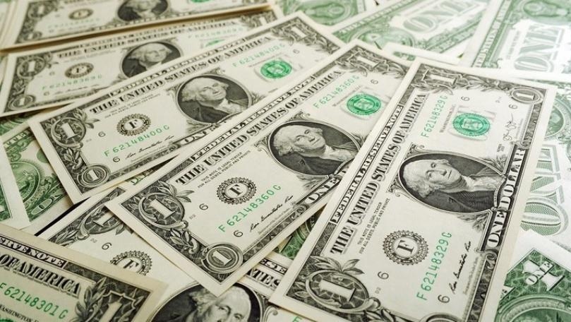 توقعات بوصول عجز الميزانية الأميركية إلى تريليون دولار