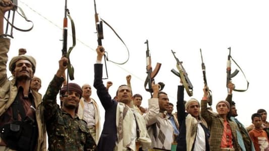 تلفزيون المسيرة نقلاً عن الحوثيين: التحالف بقيادة السعودية قصف مطار الحديدة ولا تأكيد من المملكة بعد