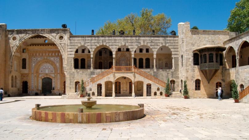 MTV correspondent: President Aoun and PM Hariri will hold a private meeting shortly before the Cabinet session in Beiteddine, during which they will discuss the economic situation