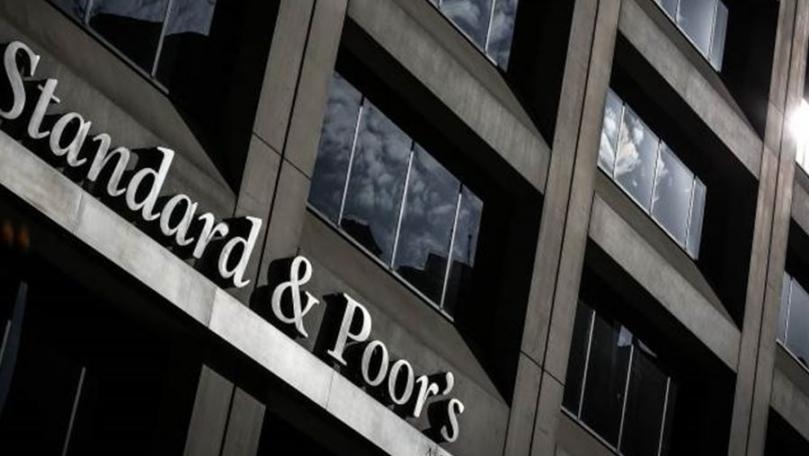 ستاندرد آند بورز تتوقع أن تواصل احتياطيات النقد الأجنبي لدى مصرف لبنان المركزي التراجع لكنها ستبقى كافية لتمويل حاجات الحكومة للاقتراض والعجز الخارجي للبلاد على مدار العام القادم