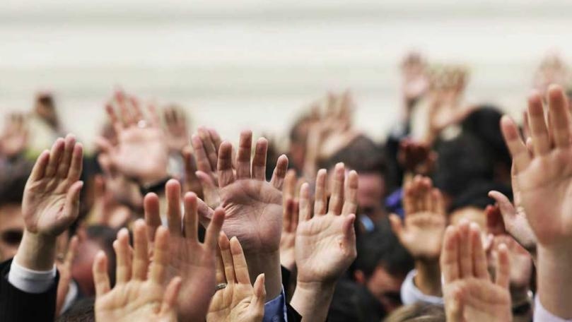 الديمقراطية المريضة أكثر صحية من أي لاديمقراطية