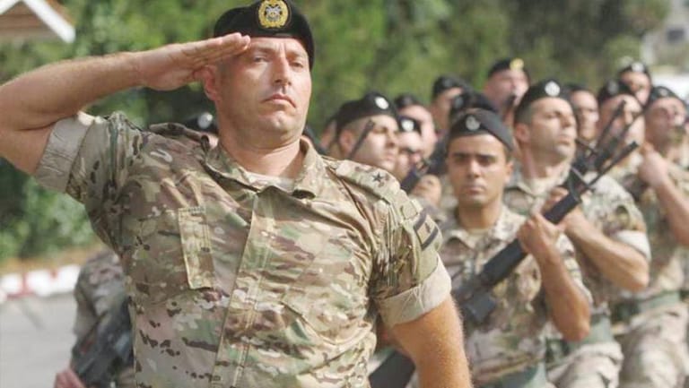 رهانٌ دولي وعربي على الجيش