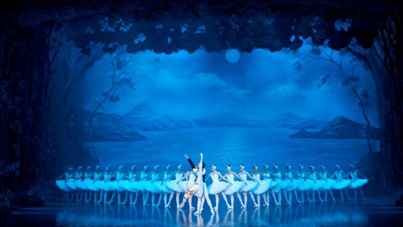 Internationally acclaimed Moscow ballet 'La Classique' premieres Tchaikovsky's spectacular masterpiece 'Swan Lake'