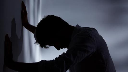 الإكتئاب عند الرجل: من أسبابه المشاكل العائلية ومشاكل العمل والضغوطات...