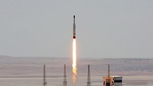 روسيا اليوم: إيران تكشف عن رأس حربي جديد مركب على صواريخ خرمشهر بعيدة المدى خلال عرض عسكري