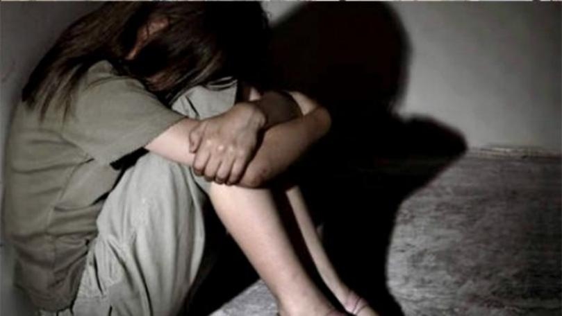 تحرّش بقاصرتين بعد إستدراجهما إلى منزله فأوقفته فصيلة المريجة