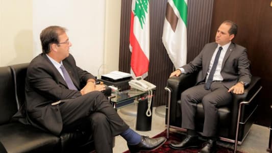 Kataeb leader meets French Ambassador, says ‘state lost decision in favor of weapons’