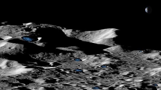 إكتشاف جديد: الجليد على السطح الجنوبي للقمر لا يعود لمليارات السنين