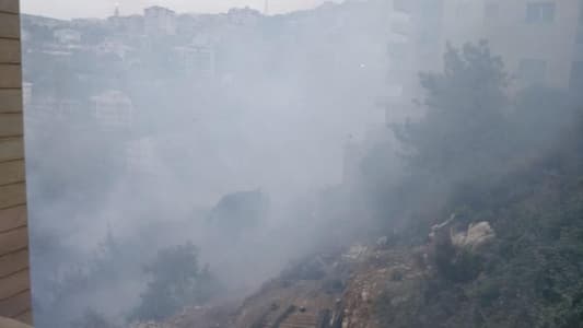 تجدد الحرائق في مناطق الدبية وصريفا وبرج رحال والشهابية والنيران تقترب من المنازل