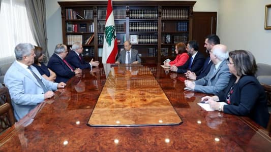 President discusses fire damages with delegation from Damour