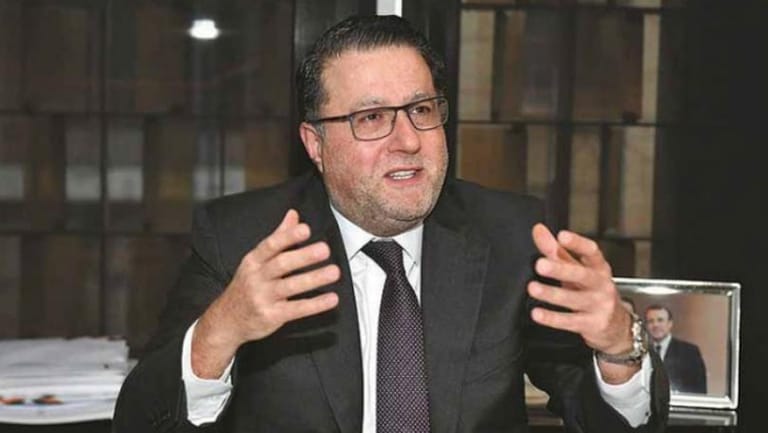 ماذا كشف شقير للـmtv عن ضريبة الـ"واتساب"؟ 