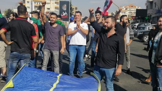 Protesters continue to cut-off roads in different Lebanese regions