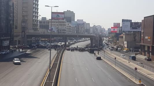 MTV correspondent: Lebanese army backs down from decision to open Jal el-Dib highway by force after discussing with protesters