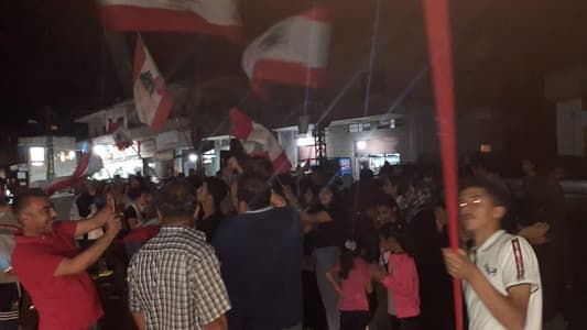 محتجون تجمعوا وسط طريق انصار أبو الأسود