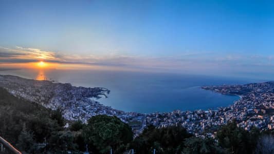 NNA: A number of Keserwan residents flocked to Jounieh highway in a musical atmosphere, where national songs and slogans are being broadcast