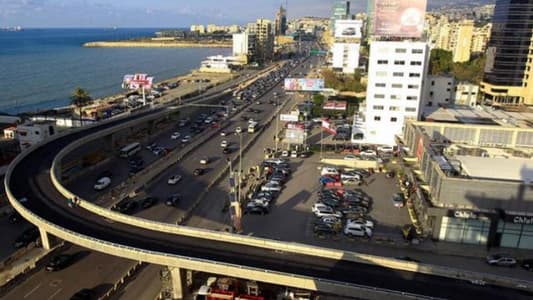 مراسلة الـmtv في جل الديب: قطع الطريق العامة من جونية باتجاه بيروت جزئياً بالسيارات