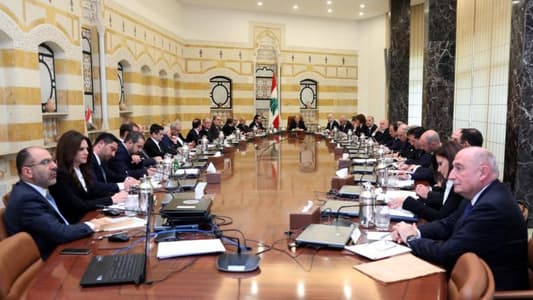 Ministerial sources to MTV: Hariri is not resentful; Cabinet meeting is going smoothly and the debate is expected when discussing items