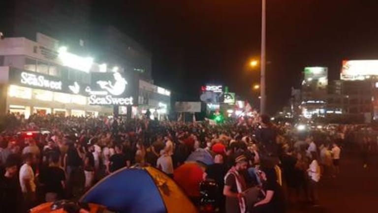 ارتفاع اعداد المتظاهرين في الزوق 