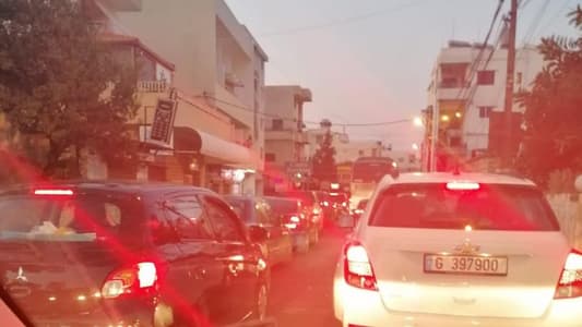 Photo: Traffic congestion on Byblos-Beirut seaside road causes standstill