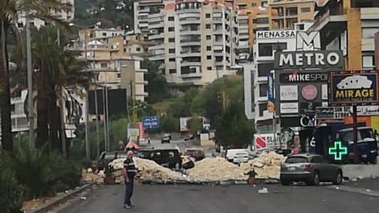 NNA: Ghazir highway remains blocked by demonstrations