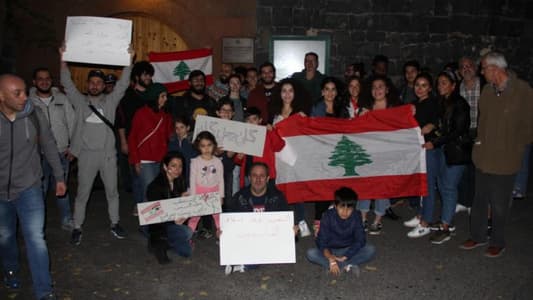 Photos: Demonstration for the Lebanese in Armenia