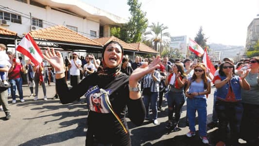 مواكب لمناصري "حزب الله" جابت مرجعيون وبنت جبيل والنبطية وصور