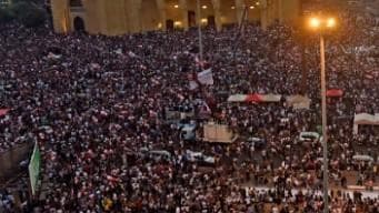 Demonstrators fill Riad el-Solh Square