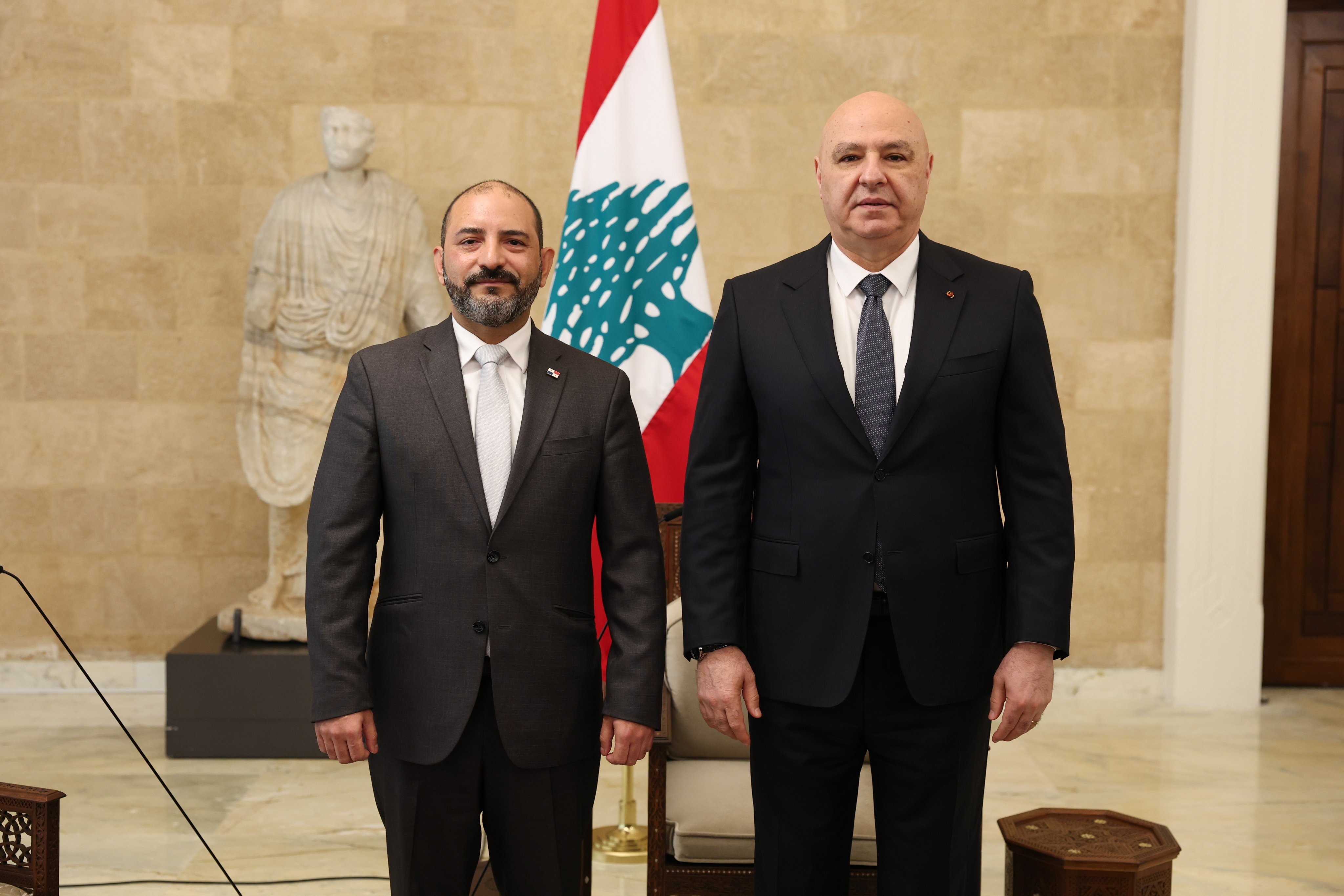 President Aoun receives credentials of 6 newly appointed ambassadors