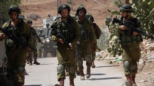 Digging, lifting of earth mounds by Israeli forces in al-Manara locality