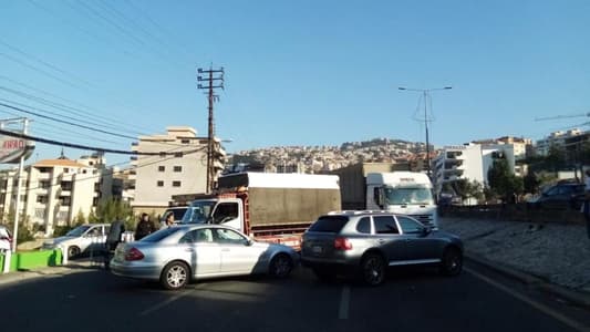 Ghazir Keserwan highway remains blocked to traffic at both ends