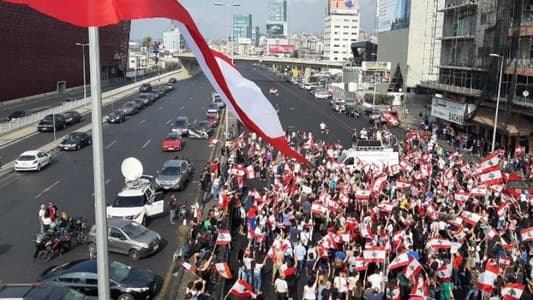 MTV correspondent: Jal el-Dib highway closed in both directions and protesters set up tents amid heavy deployment of security forces 