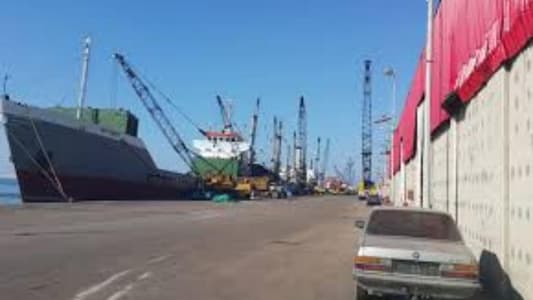 NNA: Protesters set up a tent at Palma highway after they had blocked it; Port of Tripoli is closed with metal barriers and tires