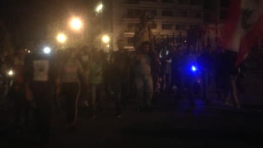 المتظاهرون غادروا منطقة الزيتونة باي باتجاه رياض الصلح