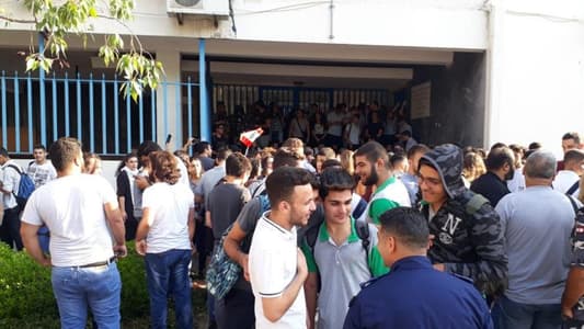 Protesters close entrance to Ogero building in Jounieh