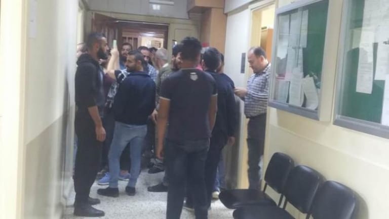 Protesters shut EDL building in Akkar