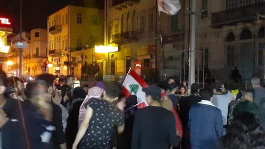 حراك أبناء بعلبك قطع الطريق أمام ساحة المطران في بعلبك 