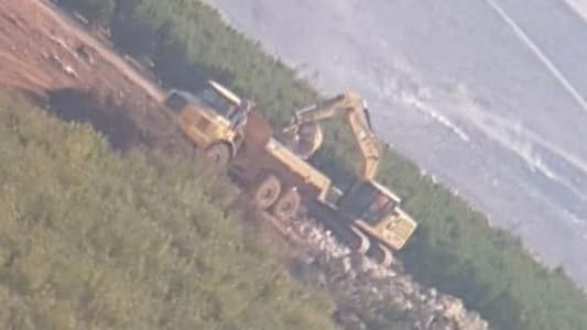 Israel resumes works along southern borders