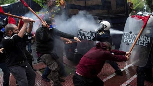 Greek police clash with students protesting against university shutdown