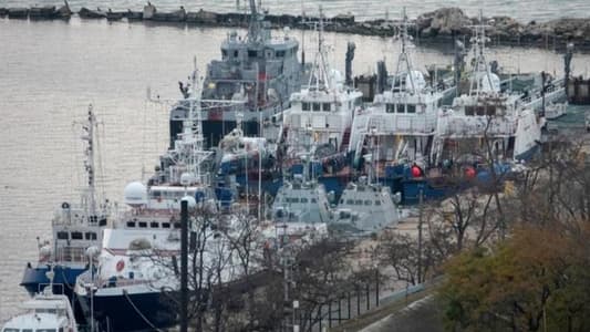 Russia says it will return captured naval ships to Ukraine on Monday