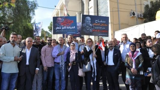 إعتصام للأسرى المحررين للمطالبة بإعدام العميل الفاخوري