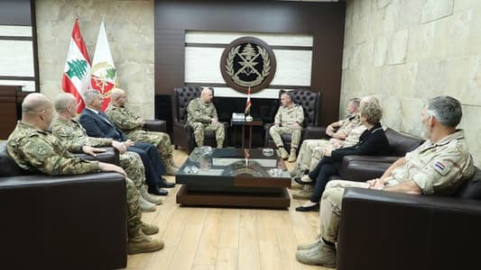 Army Commander meets Dutch Chief of Defense, Association of Banks delegation