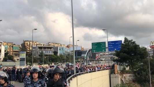 تضييق على "الثوار" في بعبدا ونداءات للمواطنين