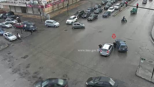 التحكم المروري: حادث تصادم بين سيارتين على بولفار سن الفيل عند تقاطع خباز والأضرار مادية