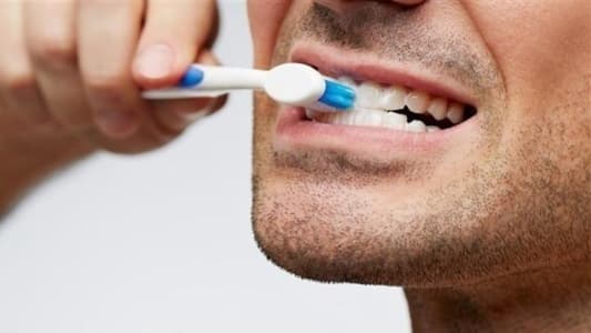 غسل الأسنان 3 مرات يومياً يُقلّل خطر إصابة القلب بالأزمات والفشل وانسداد الشرايين