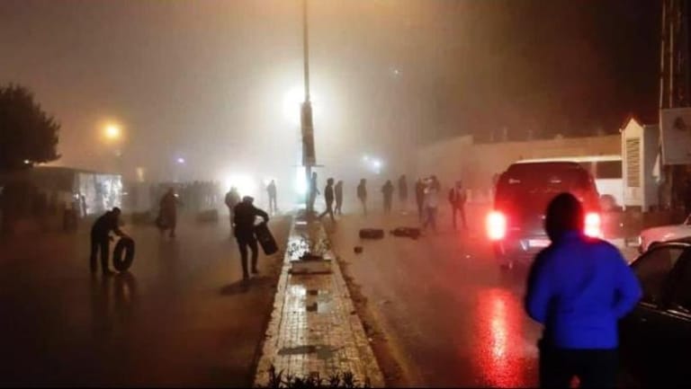 Roads cut off in Saadnayel and Tripoli