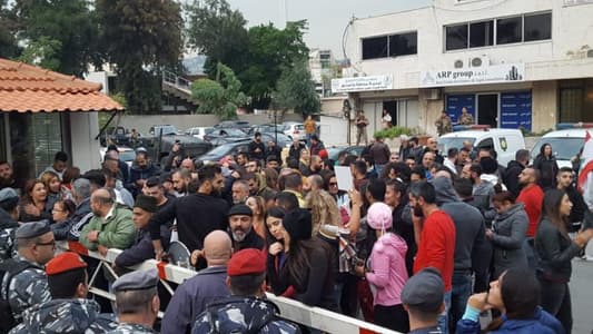 NNA: Protesters standing in front of Jounieh Serail were informed that the 4 detainees will be released at 10:00 pm
