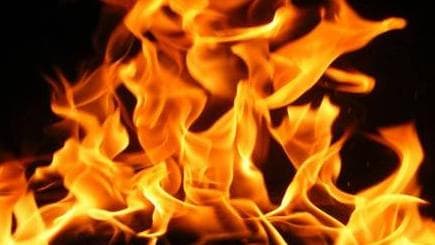 إنقاذ مواطن من الاختناق بدخان حريق في عشقوت